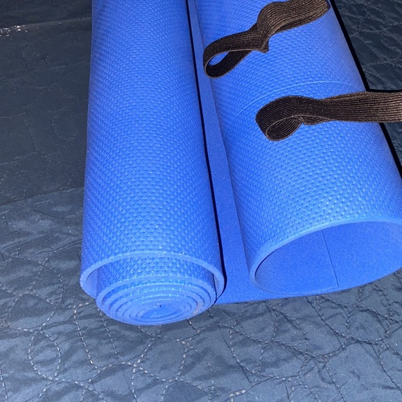 Yoga 🧘♀️ mat🧘♀️ - Picture 4 of 6